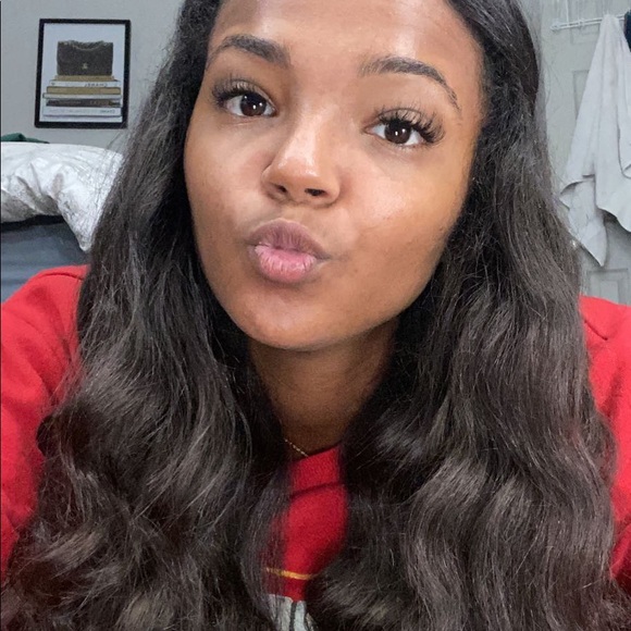 Meet your Posher, Jazmyn - Picture 3 of 5